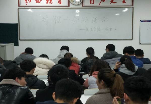 说明: D545C3E254E2CC25C3342F590FC3F3C0 说明: D545C3E254E2CC25C3342F590FC3F3C0