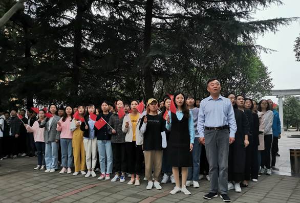 说明: C:\Users\W\AppData\Roaming\Tencent\Users\281086123\QQ\WinTemp\RichOle\(P(J5`$3LH[V81Q5T])}RXH.png