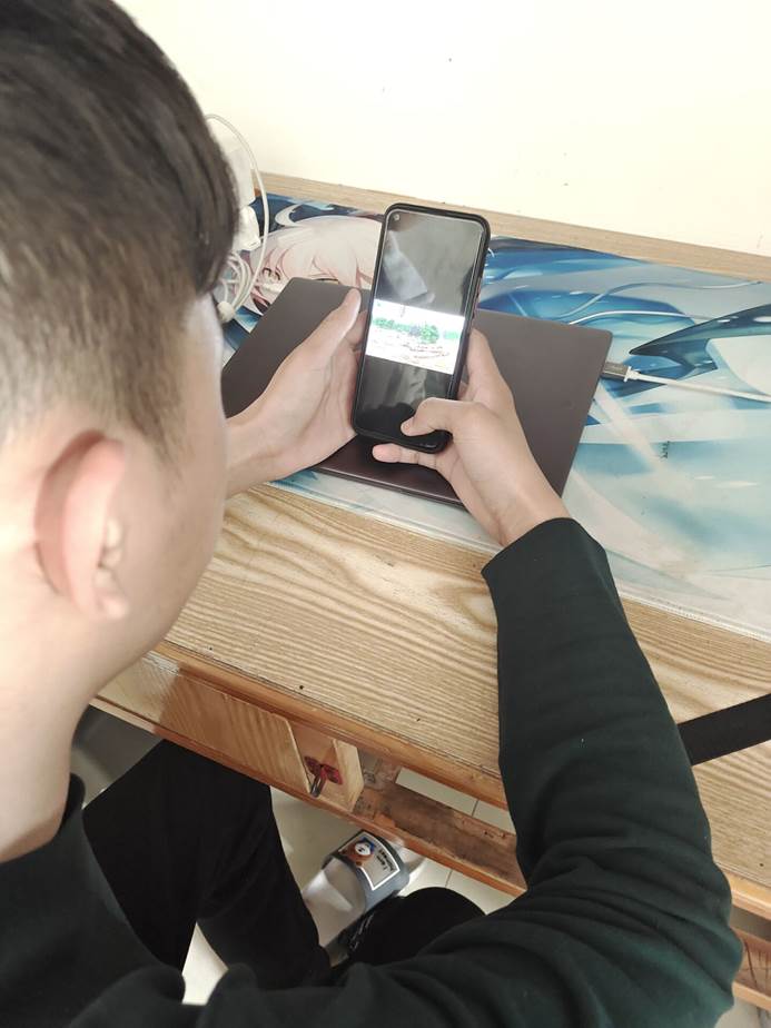 说明: C:\Users\Zhao\Desktop\beat365组织师生收看《德耀中原—第八届河南省道德模范颁奖仪式 》\21计科2班黄嘉斌.jpg