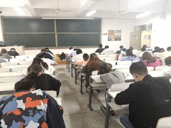 3A52910E3E4A1952E8DC8162B2B6C360