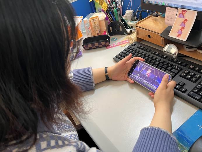 说明: C:\Users\Zhao\Desktop\beat365组织师生收看《德耀中原—第八届河南省道德模范颁奖仪式 》\辅导员牛堃.jpg